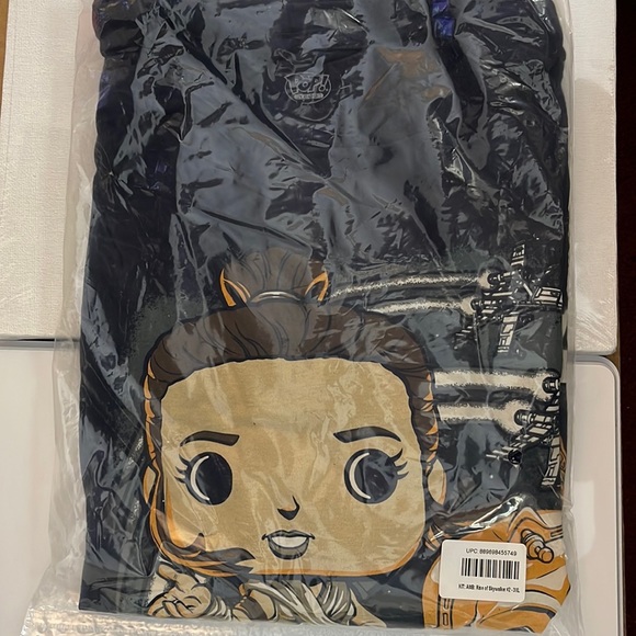New in package Funko Pop! Star Wars Rise of Skywalker T-shirt - 3X - Blue - Picture 2 of 3